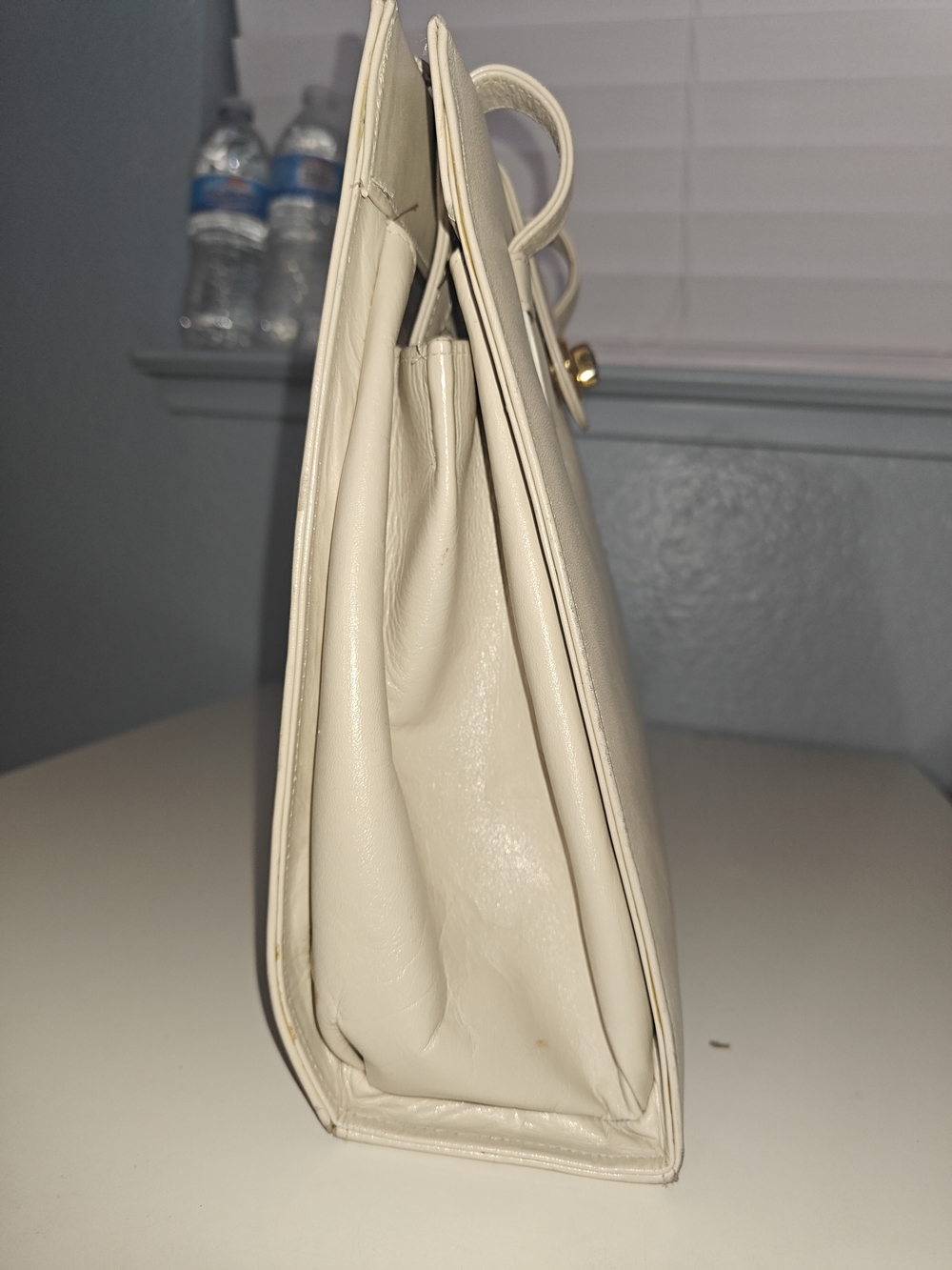 Cream Leather Structured Top-Handle Bag with Gold Turn-Lock - Picture 5 of 9